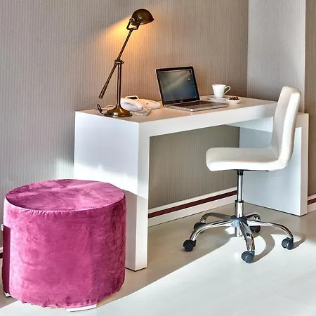 Oezay Aparthotel